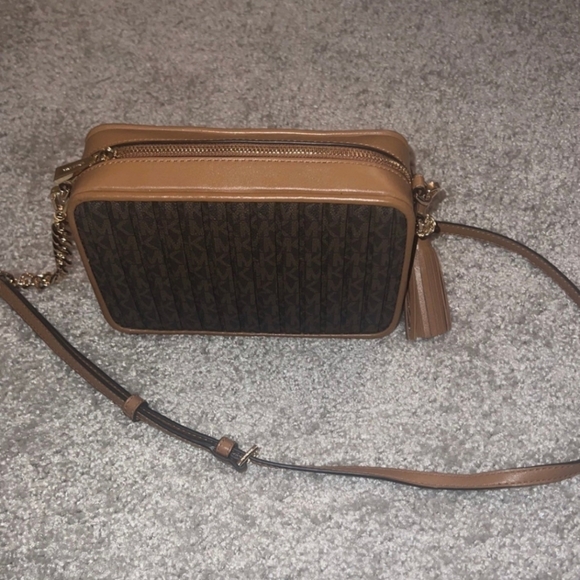 Michael Kors Crossbody - Picture 7 of 7